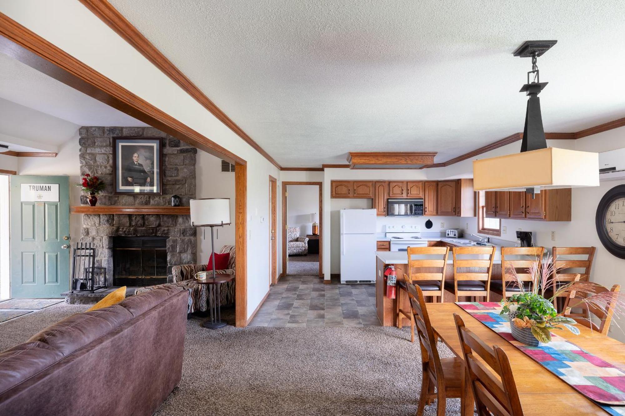 Basswood Resort Platte City Room photo